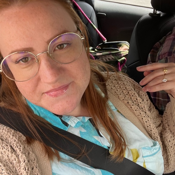 Meet your Posher, Jennifer - Picture 5 of 8